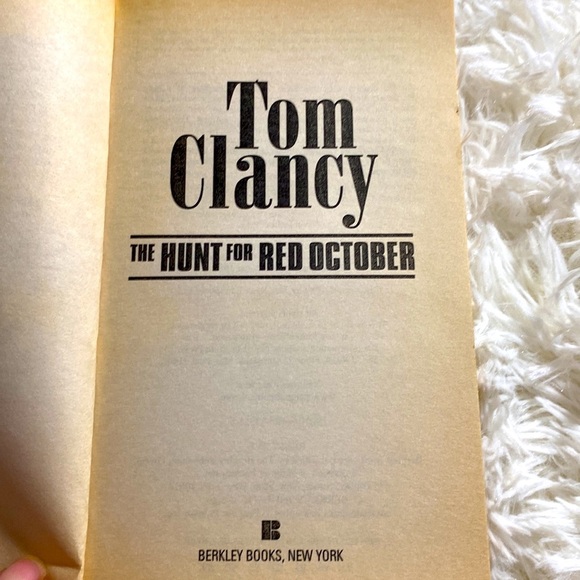 THE HUNT FOR RED OCTOBER A JACK RYAN NOVEL by TOM CLANCY PB GUC - Picture 4 of 4